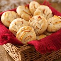 badamna-biscuit